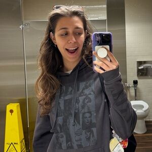 Meet your Posher, Valentina